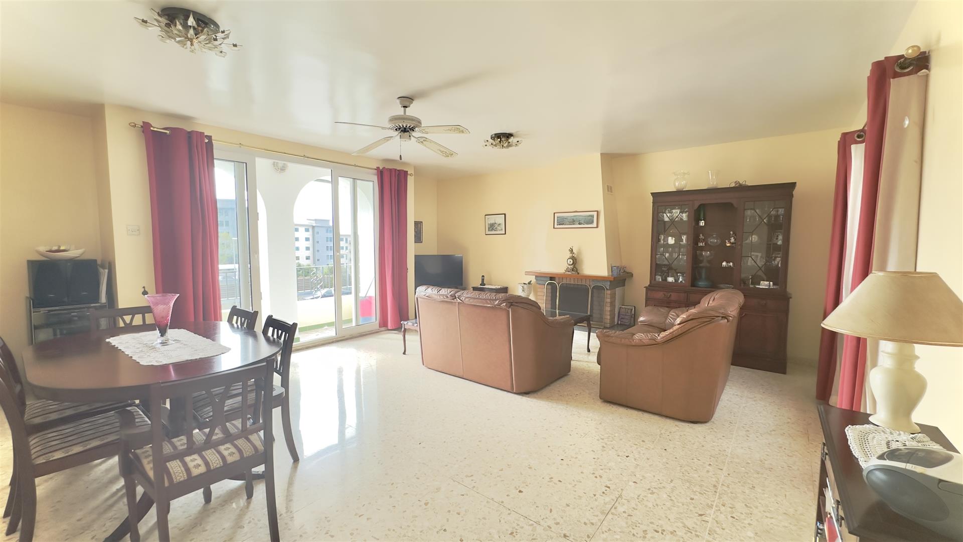 Image of House - detached - 4 Bedrooms - 2 Bathrooms for Sale in South District-Gibraltar, Image 2